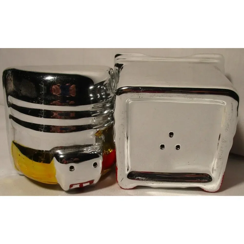 Coca‑Cola Jukebox Salt & Pepper Shakers Retro Soda Theme 6 inches high